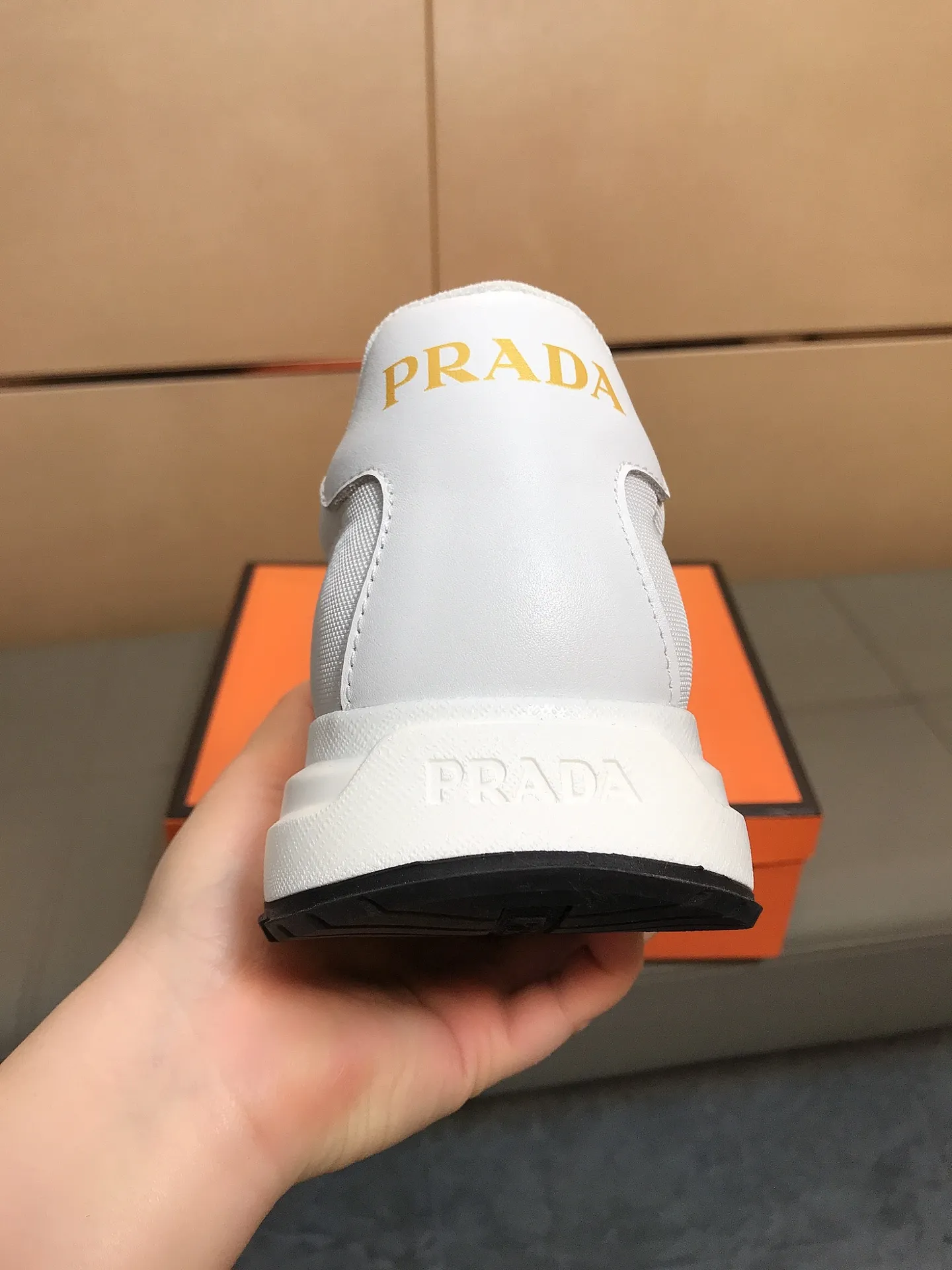 Ex-factory price 400 💎💎🆕Prada's latest casual and fashionable men's shoes👟hot style💥simple and elegant style, exclusive for trendy men. Unique latest brand elements👑, fashionable and generous, imported cowhide leather splicing breathable fabrics, comfortable lining + sheepskin feet, super comfortable and wear-resistant outsole, classic model taken in kind, code number: 38-44